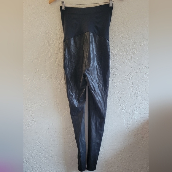 Spanx Mama Maternity Faux Leather Leggings Size Medium - Picture 2 of 9